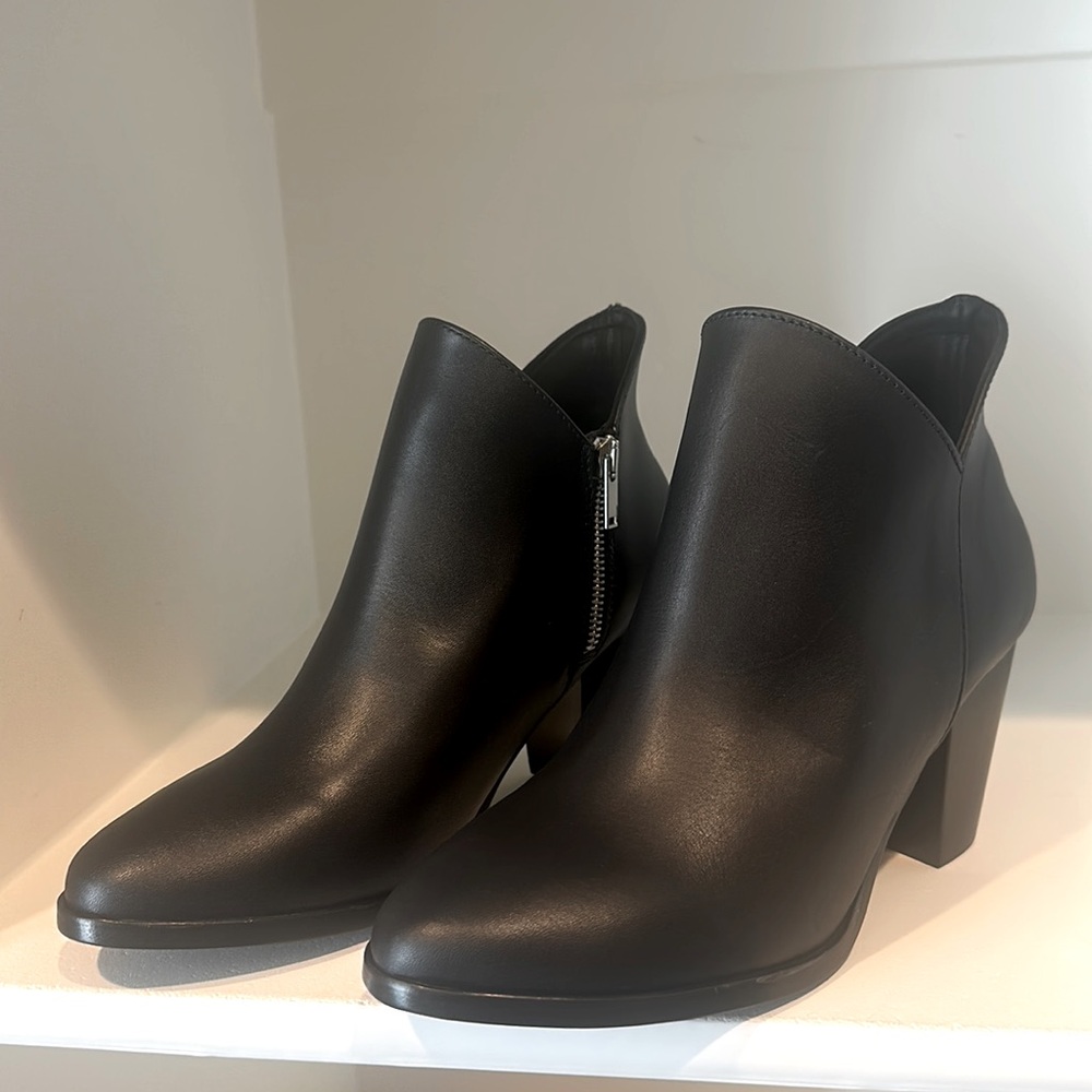 Thursdays Downtown Bootie